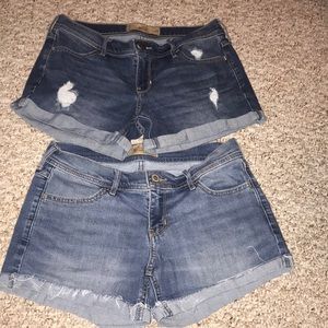 Hollister 6 midi shorts lot of 2 light and dark